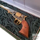 Colt 1851 Model Navy díszpisztoly