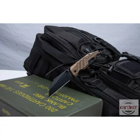 USMC Brewski zsebkés sörnyitóval